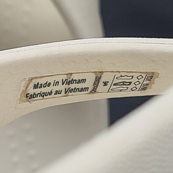 Crocs Women’s LiteRide Flip Flops Sandals Size W6 White Iconic Comfort - Picture 5 of 7